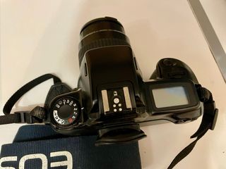 Cámara analógica Canon EOS 1000F