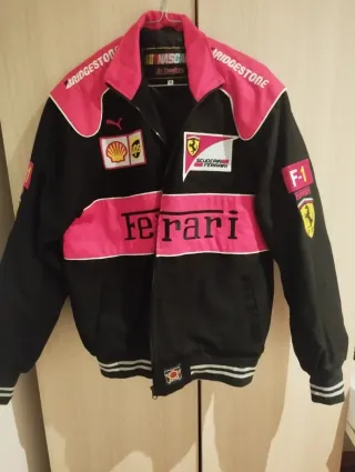 Chaqueta Ferrari Talla M Negra y Roja