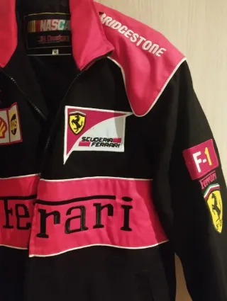 Chaqueta Ferrari Talla M Negra y Roja