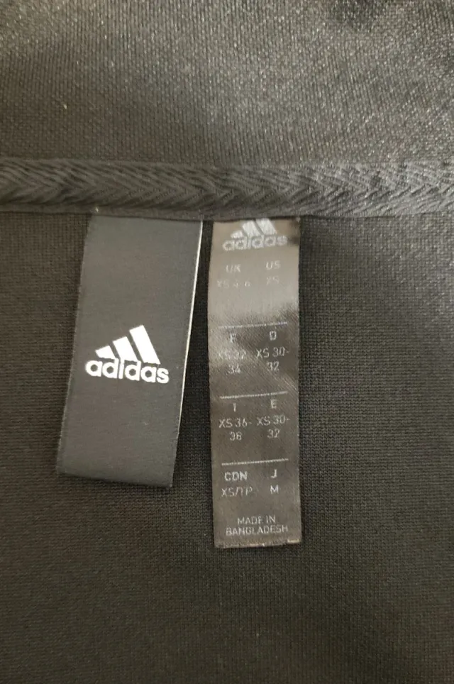 Sudadera Adidas Negra con Rayas Blancas