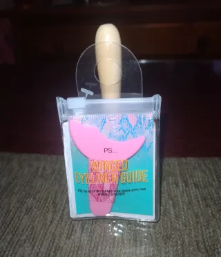 Guía para delineado de ojos PS...