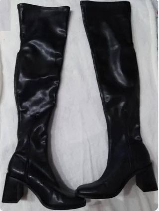 Botas altas Stradivarius Talla 37