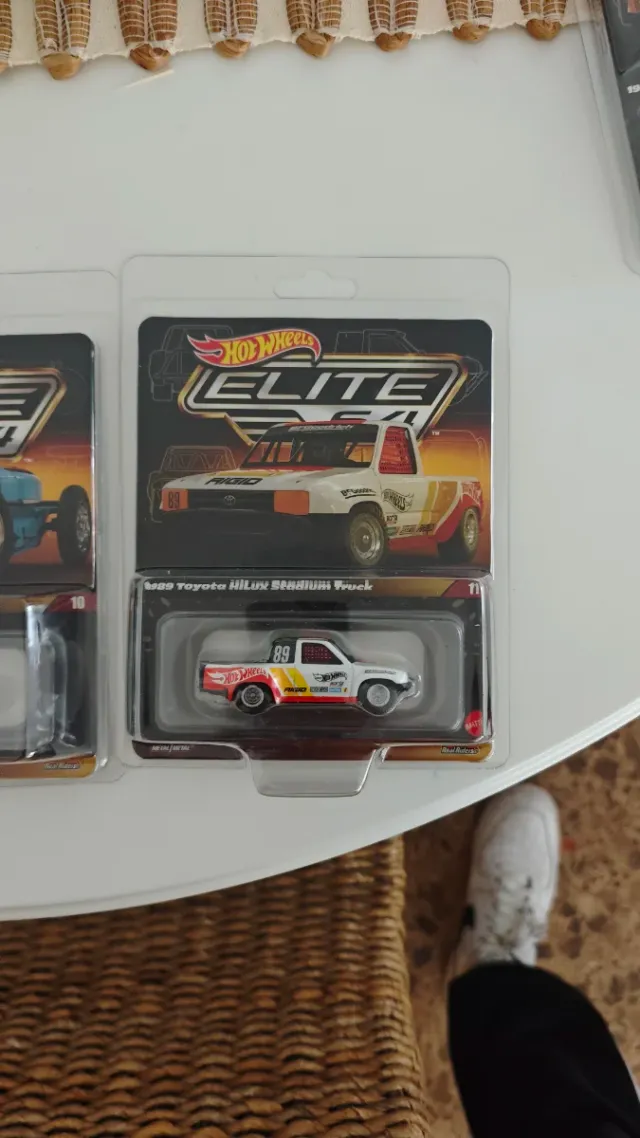 Hot Wheels Elite 64 Pack risparmio 3 Auto