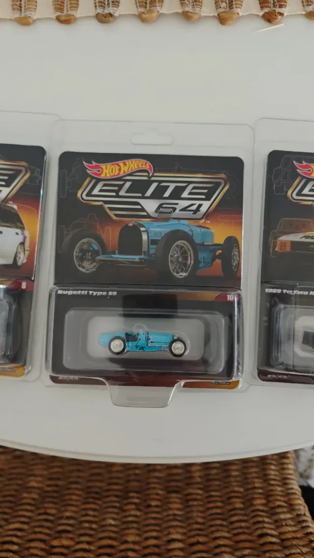 Hot Wheels Elite 64 Pack risparmio 3 Auto