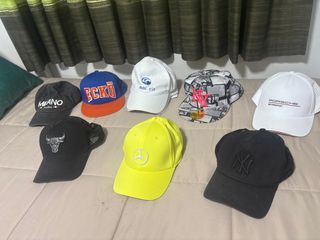 Todo tipo de gorras,precios negociables todos.
