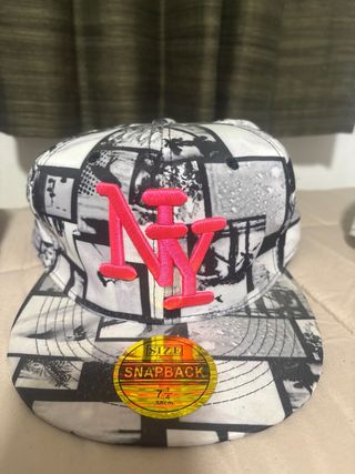 Todo tipo de gorras,precios negociables todos.