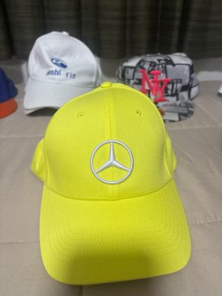 Todo tipo de gorras,precios negociables todos.