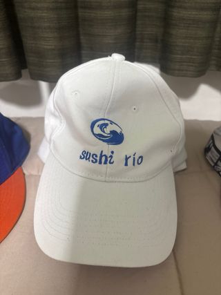 Todo tipo de gorras,precios negociables todos.