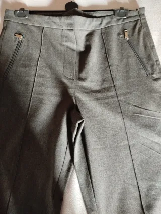 Pantalón Zara Gris con Cremalleras