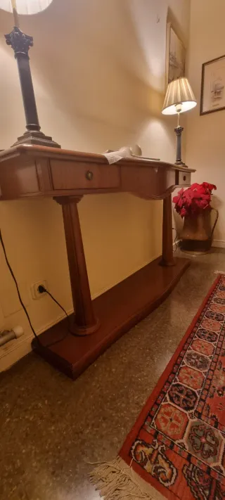 Mueble recibidor de madera