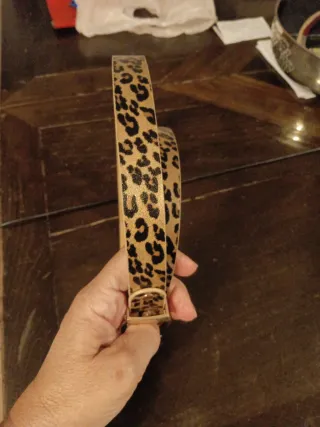 Cintura donna nuova con cartellino oro e nero