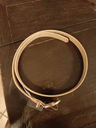 Cintura donna nuova con cartellino oro e nero