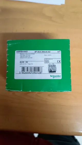 Diferencial Schneider Electric 4P-40A-300mA-AC