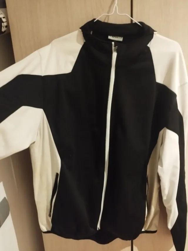 Chaqueta deportiva bicolor