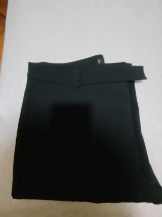 Pantalón negro Mango