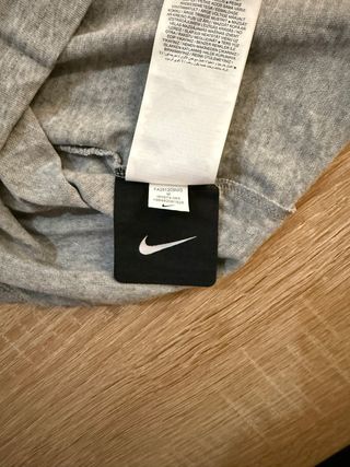 Camiseta Nike NOCTA Gris