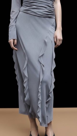 Falda Larga Zara Gris Volantes