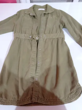 Vestido verde militar con cinturón