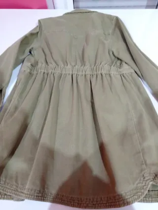 Vestido verde militar con cinturón