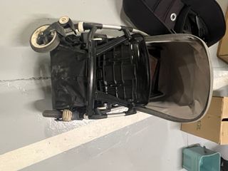 Cochecito Bugaboo Bee 3 con capazo.Estructura rota