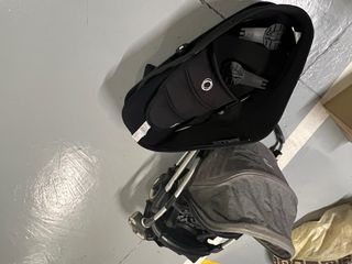 Cochecito Bugaboo Bee 3 con capazo.Estructura rota
