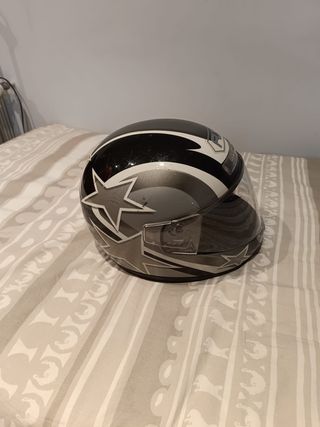 Casco de moto FLY negro y blanco