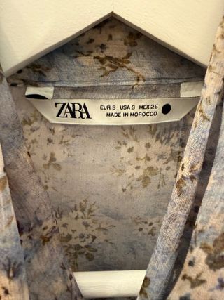 Blusa Zara Gasa Flores Talla S