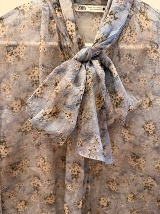 Blusa Zara Gasa Flores Talla S