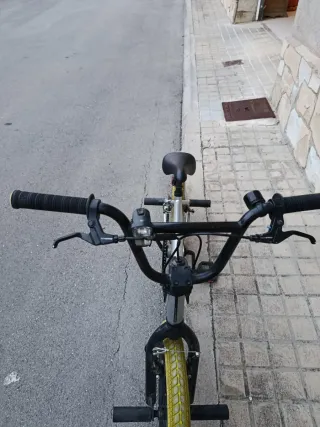 BMX B'TWIN Wipe 520 de 20"