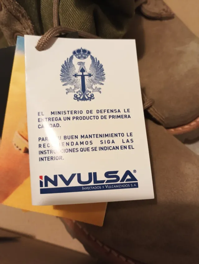 Botas militares unisex beige y verde