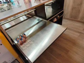 Mostrador expositor madera maciza y cristal