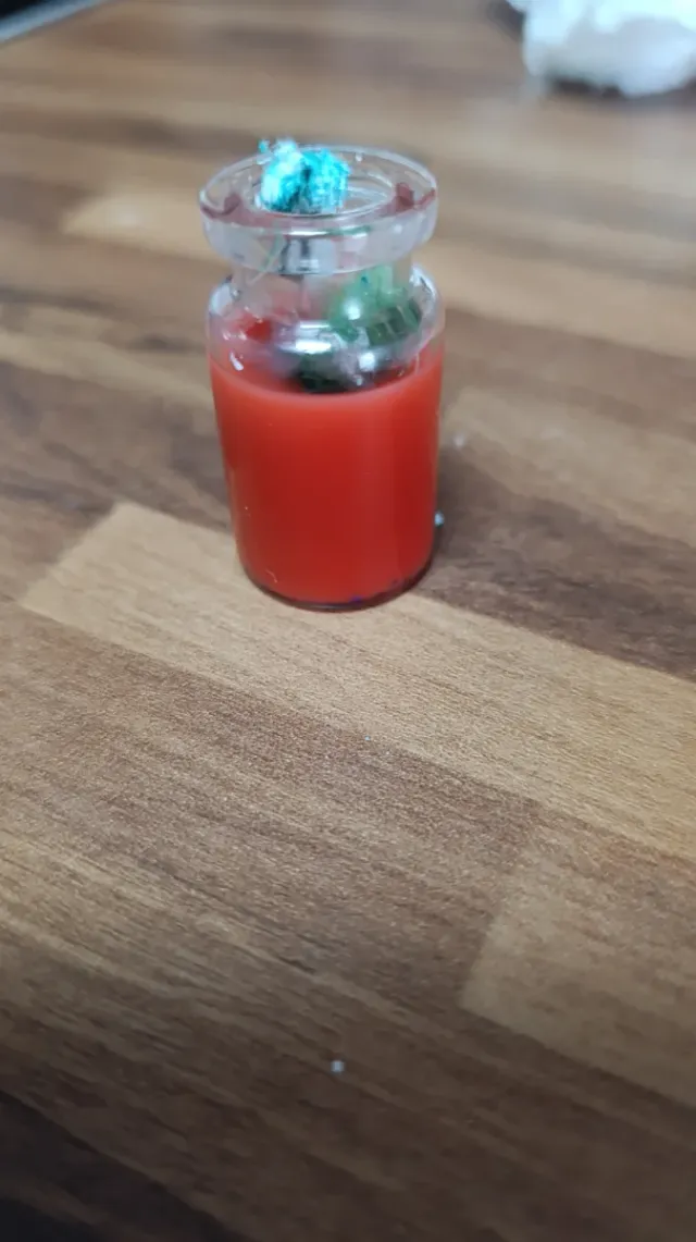 Miniaturas botellas decoración hechas a mano