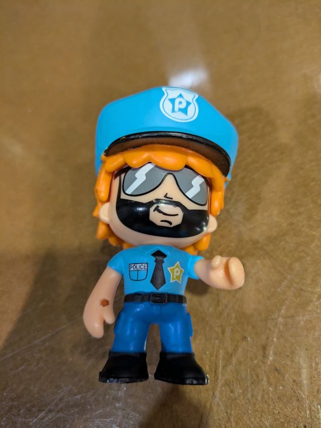 PINYPON Policía Figura