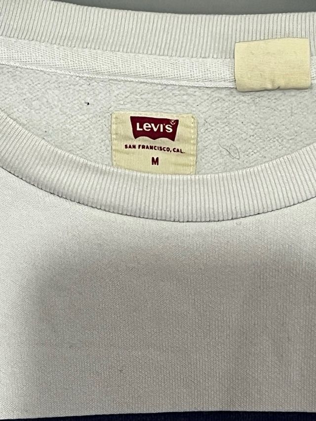 Sudadera Levi's Blanca con Estrellas