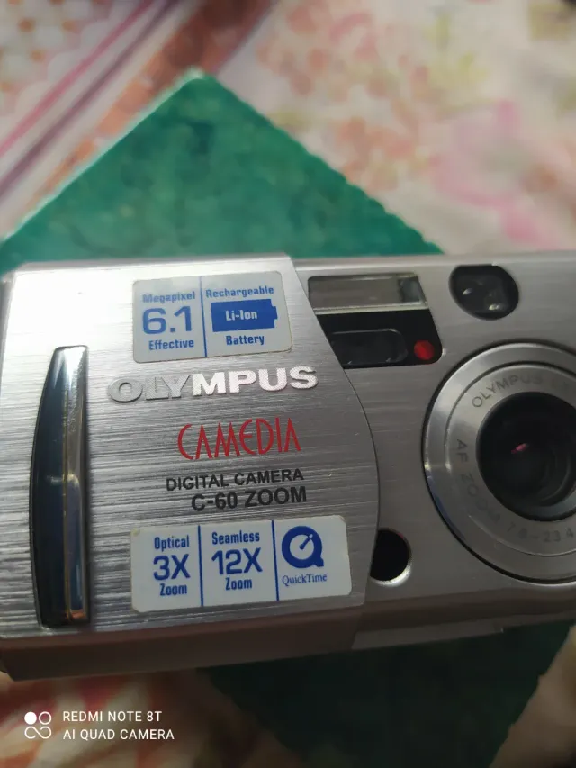 Cámara Digital Olympus CAMEDIA C-60 ZOOM