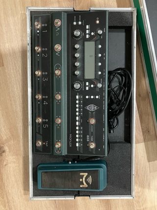 Kemper Profiler Stage + Pedal Expresión + Estuche
