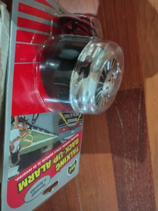 Bocina de retroceso con voz