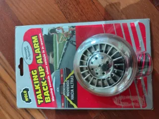 Bocina de retroceso con voz