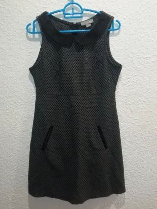 Vestido negro y gris con cuello Peter Pan