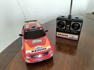 Coche teledirigido Repsol Rally