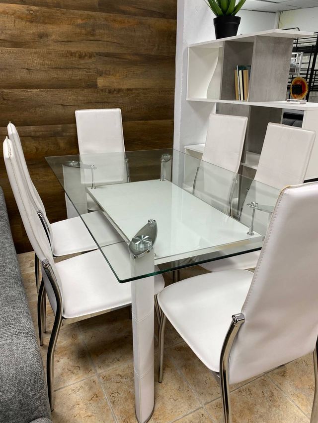 Mesa Comedor Cristal y 6 Sillas Blancas