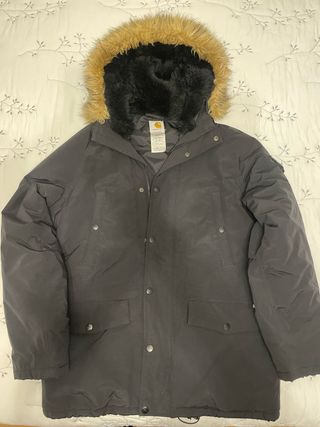 Chaqueta Carhartt Negra con Capucha
