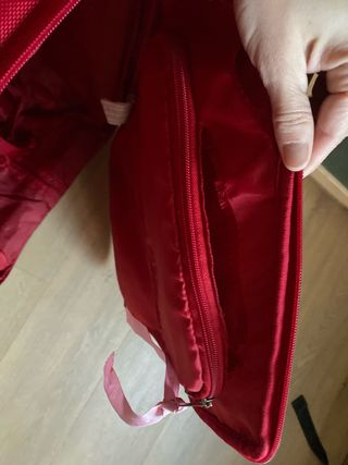 Maleta de viaje roja