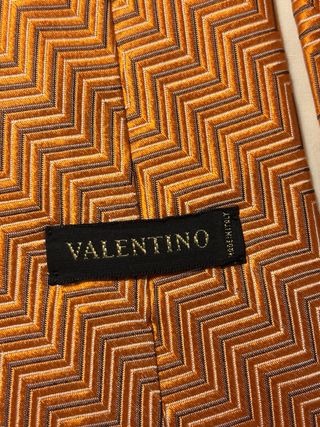 Corbata. Valentino