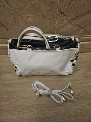 Bolso mano y bandolera blanco y negro