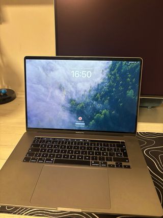 Apple MacBook Pro Plata