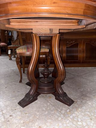 Mesa Redonda Extensible de Estilo