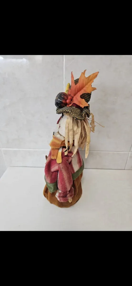 Decoración Otoñal Espantapájaros y Muñeca