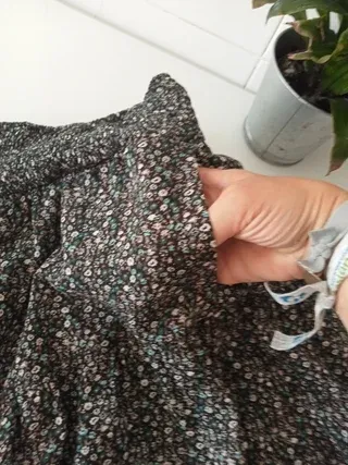 Falda Zara larga flores S/M