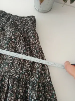 Falda Zara larga flores S/M